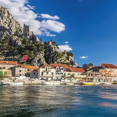 Appartement 3 Bedroom Lovely In Omiš