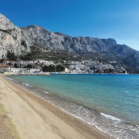 3 Bedroom Lovely In Appartement Omiš