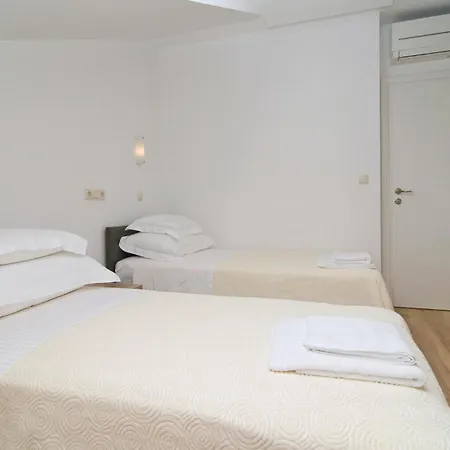 3 Bedroom Lovely In